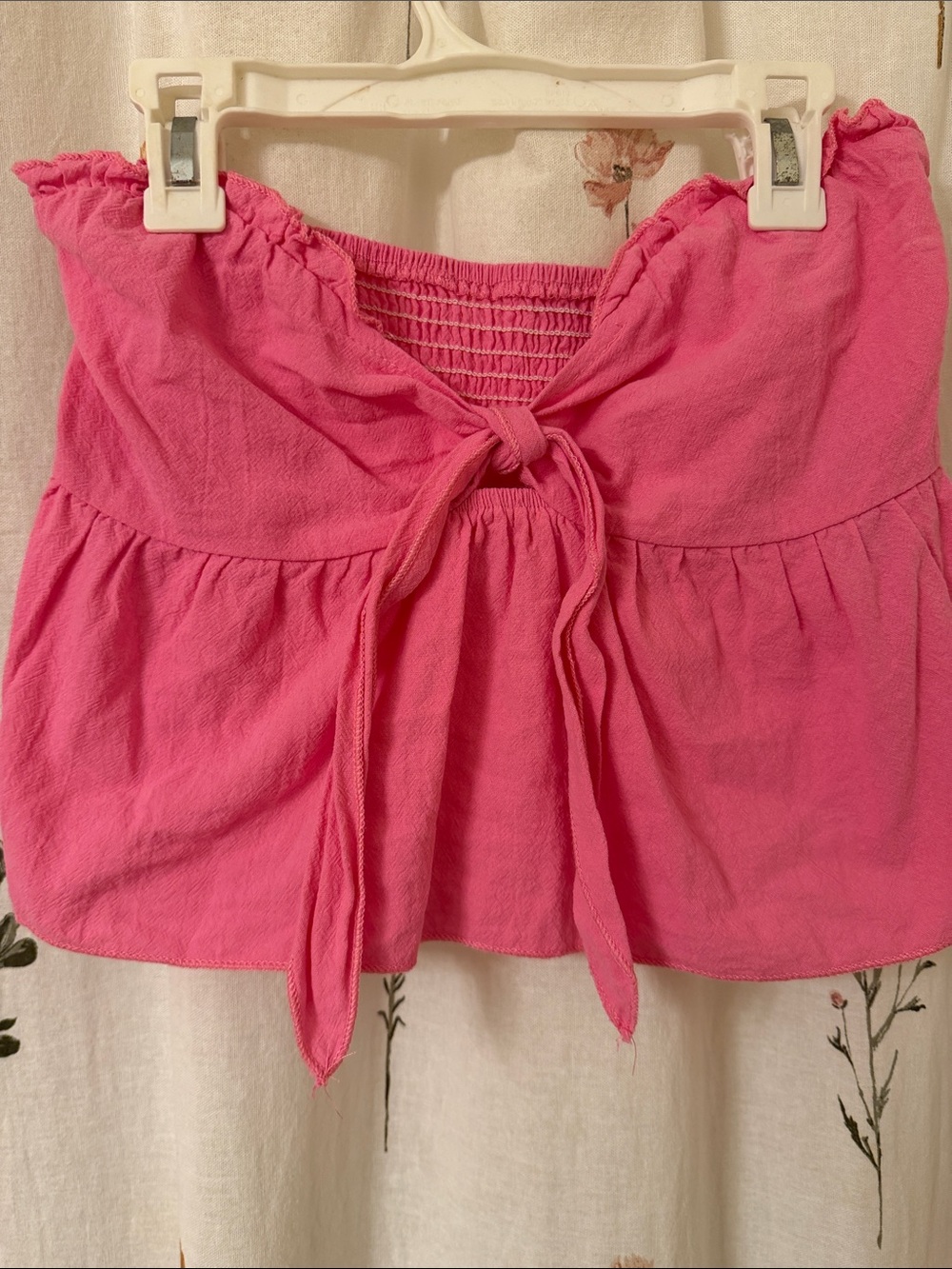 SHEIN Pink Tie-Front Strapless Crop Top